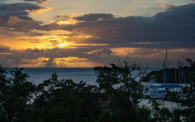 Red Sunset Beach Club