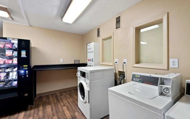 Extended Stay America Select Suites Charlotte Tyvola Rd Exec