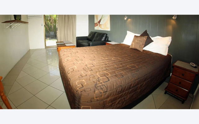 Pacific Palms Motor Inn – Guest Rooms – Marcoola