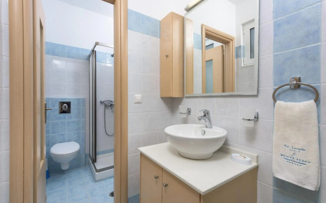 Vlycha Beach Studios & Apartments