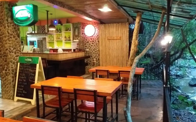 Tree Top River Huts