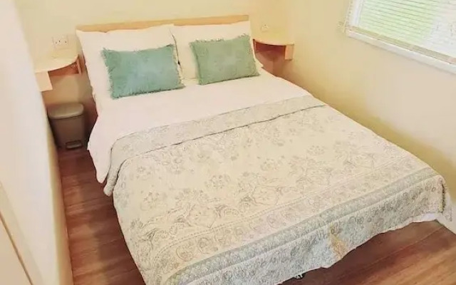 6 Guests - 3 Bedrooms - Entertainment - Near Beach