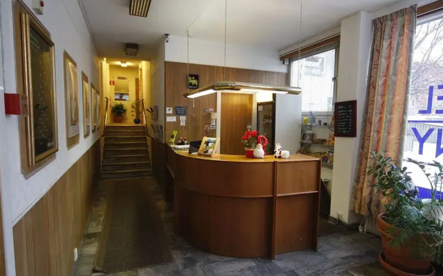 Hotel Aveny Bed & Breakfast