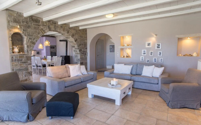 Villa Ernesto in Paros
