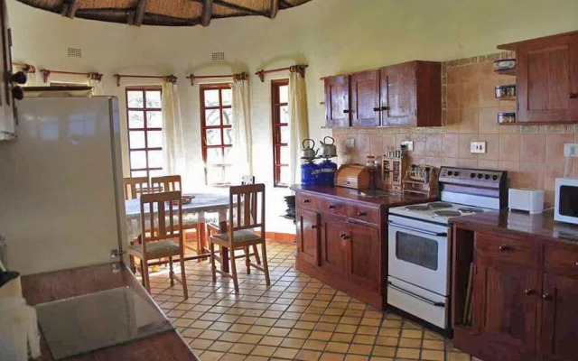Antelope Park Safari Lodge