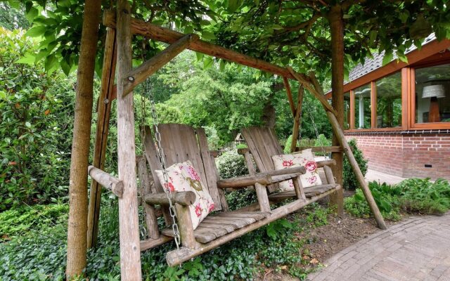 Secluded Holiday Home in Voorthuizen by the Lake