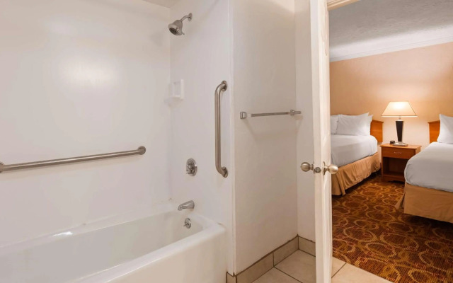 Sturgis Lodge and Suites