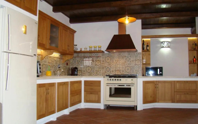 Bella casa con giardino a 10 minuti dal mare