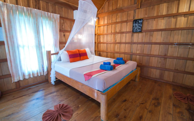 Thiw Son Beach Resort