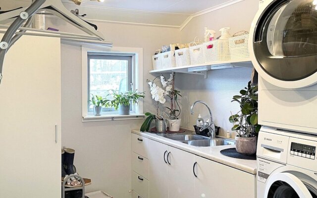 6 Person Holiday Home in Hallekis