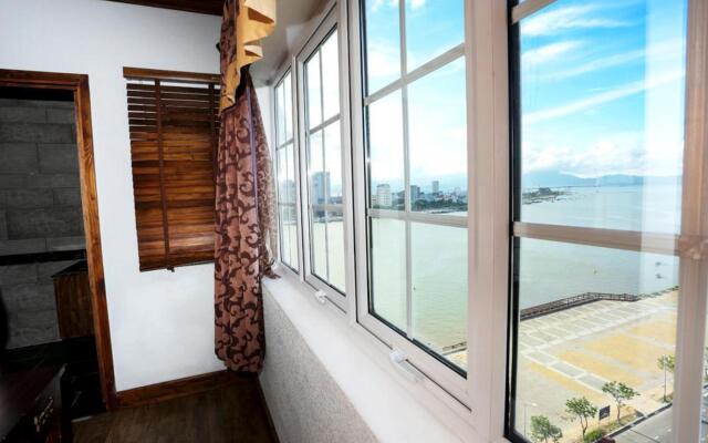 Seventeen Saloon Hotel