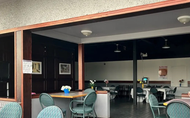 Royal Oak Inn
