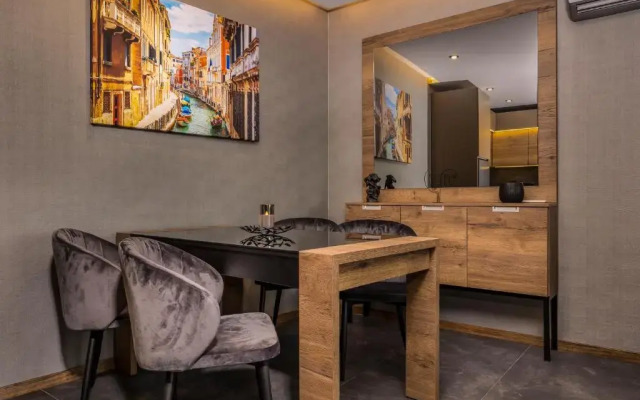 SOHO Apart House