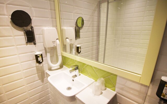 Best Western Plus London Wembley Hotel