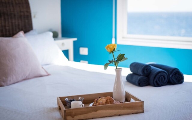 Luminous Loft Apt. ¨above¨ the Atlantic Ocean