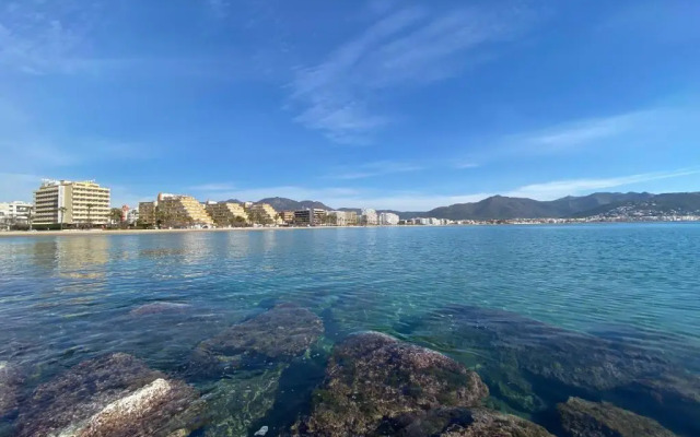 Apartamentos Aquarium. 150 Metros Playa.