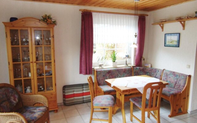Stunning Home in Wittmund/altfunnixsiel With 2 Bedrooms