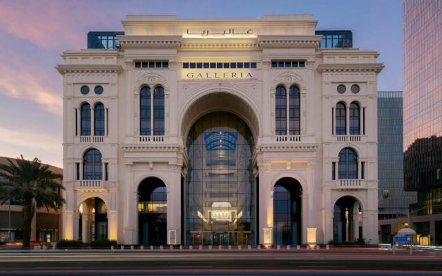 The Hotel Galleria Jeddah, Curio Collection by Hilton