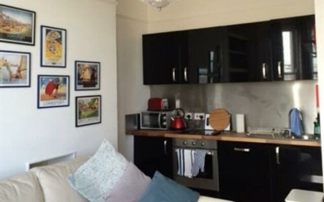 Moray Beachside Apartments