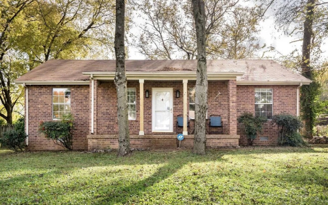 Spa-inspired Modern Oasis Near Downtown Nashville