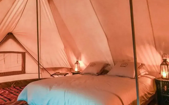 Bivouac les Hommes Bleus exclusive camp