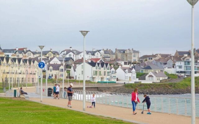 Dunluce Green - Portrush by the Sea