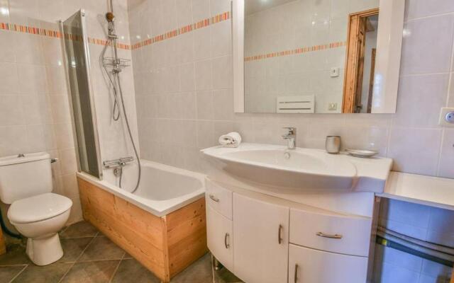 Chalet Le Grand-Bornand, 6 pièces, 12 personnes - FR-1-391-116