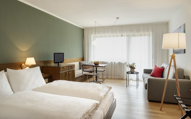 Paulus Apartments