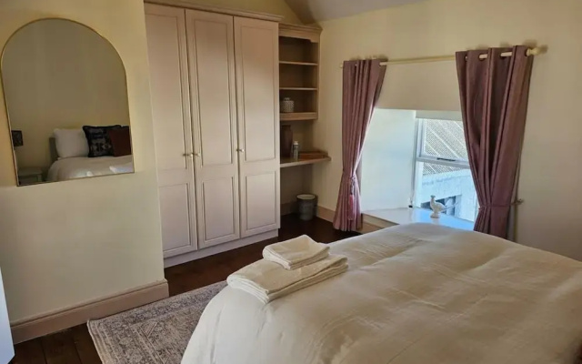 Tranquil Retreat Overlooking The Rock of Cashel