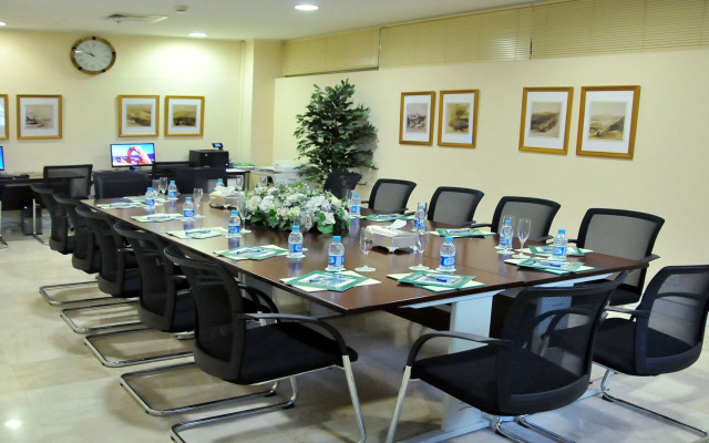 Habitat Hotel All Suites - Jeddah