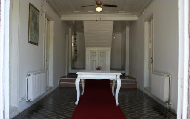 Gumus Hotel