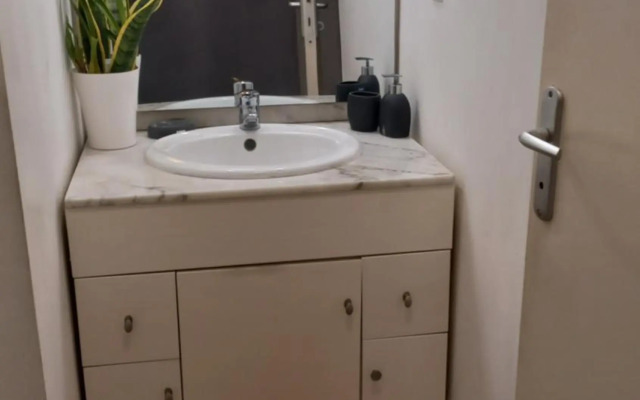 Le Voyageur à Terre-Sainte, Saint-Pierre