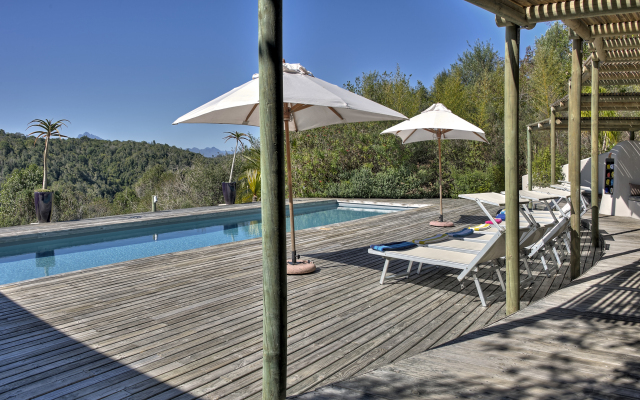Hog Hollow Country Lodge