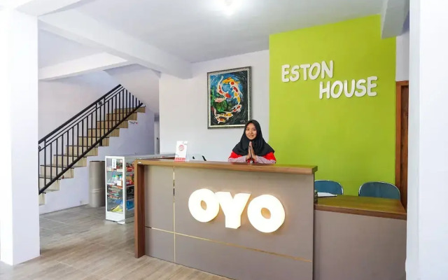 OYO 496 Eston House