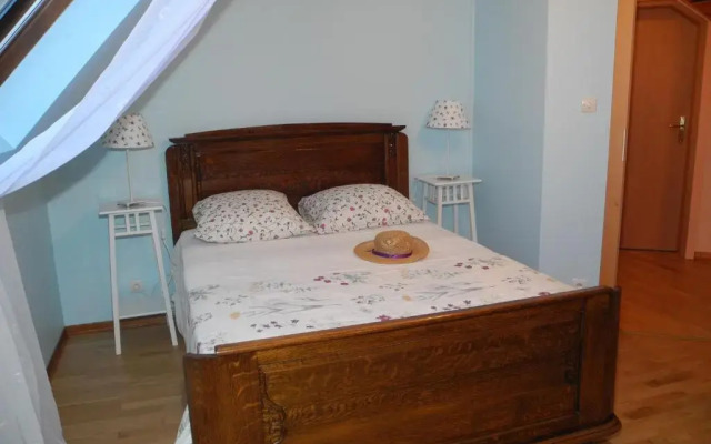 Au Pied du Chateau