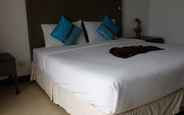 SeaHorse Phuket Hotel