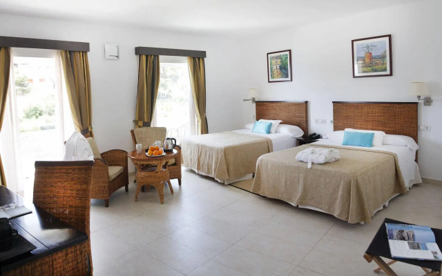 Hotel Apartamentos Cala Santanyi