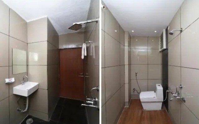 Hotel Neena Palace by OYO Rooms