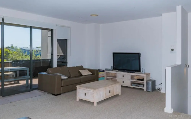 Stylish 4 Bedroom Condo