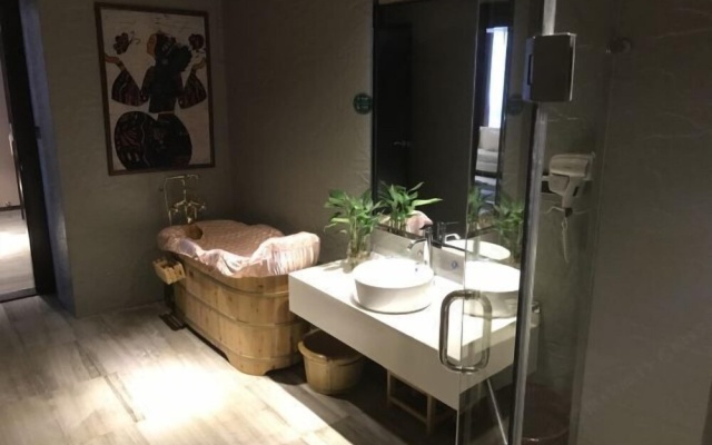 Baihui Hotel – Bathroom – Qiannan
