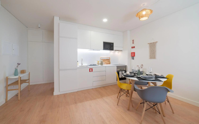 Monsanto Hill House - NO. 565 R/C D