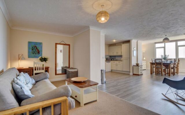 1 Devon Beach Court
