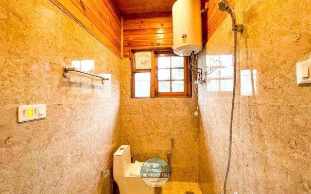 The FrozenFall Resort - Gulmarg