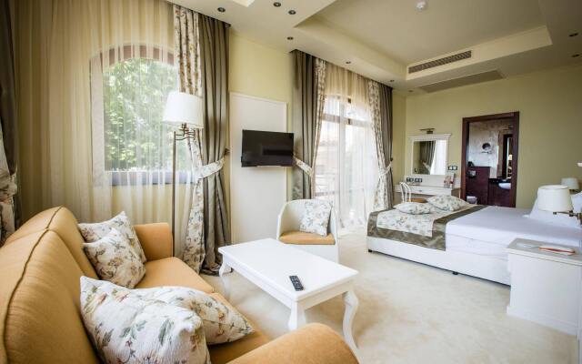 Helena VIP Villas and Suites