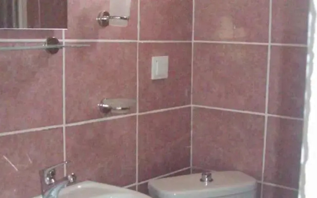 Yakamoz Pansiyon Mazı