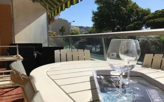 Appartement Le Lavandou, 2 pièces, 4 personnes - FR-1-308-123