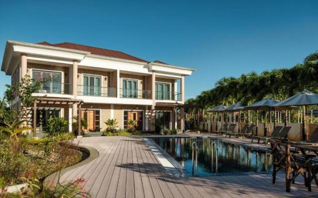 Isla Holiday Home