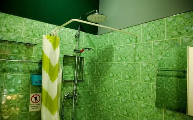 Sombrilla ft Mansion Cantero - Adults Only