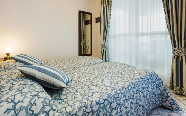 Aparthotel Holiday