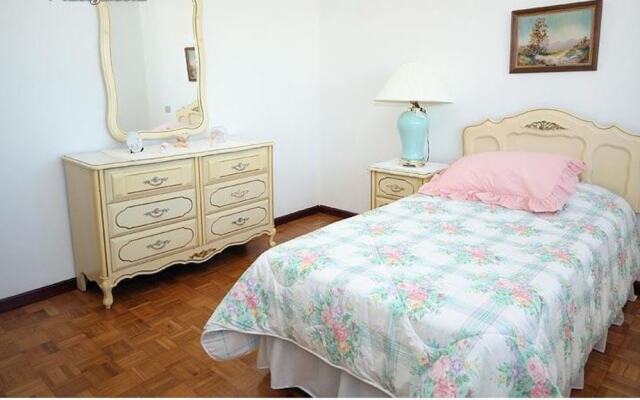 Apartment - 4 Bedrooms with Sea views - 107766